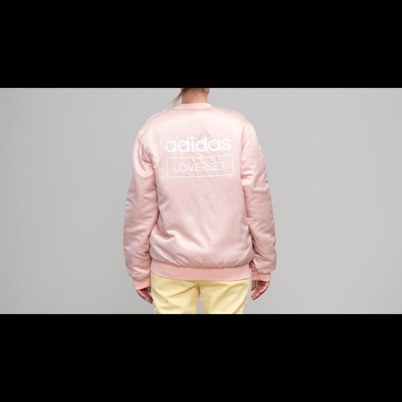 Adidas originals woman’s reversible bomber jacket - Picture 3 of 12